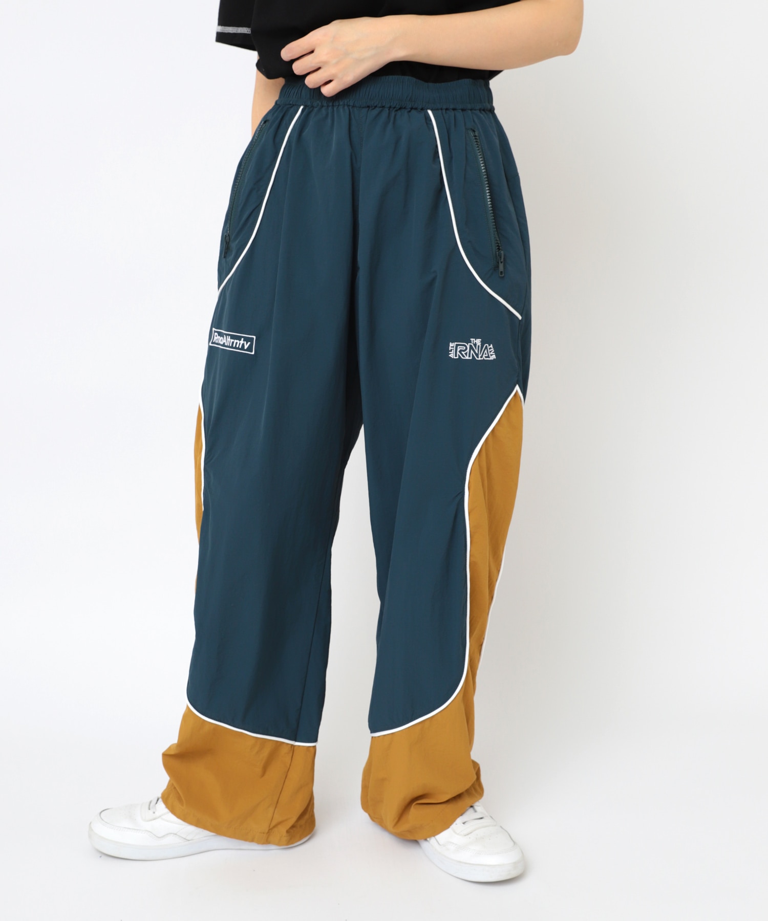 R4382 バイカラートラックパンツ