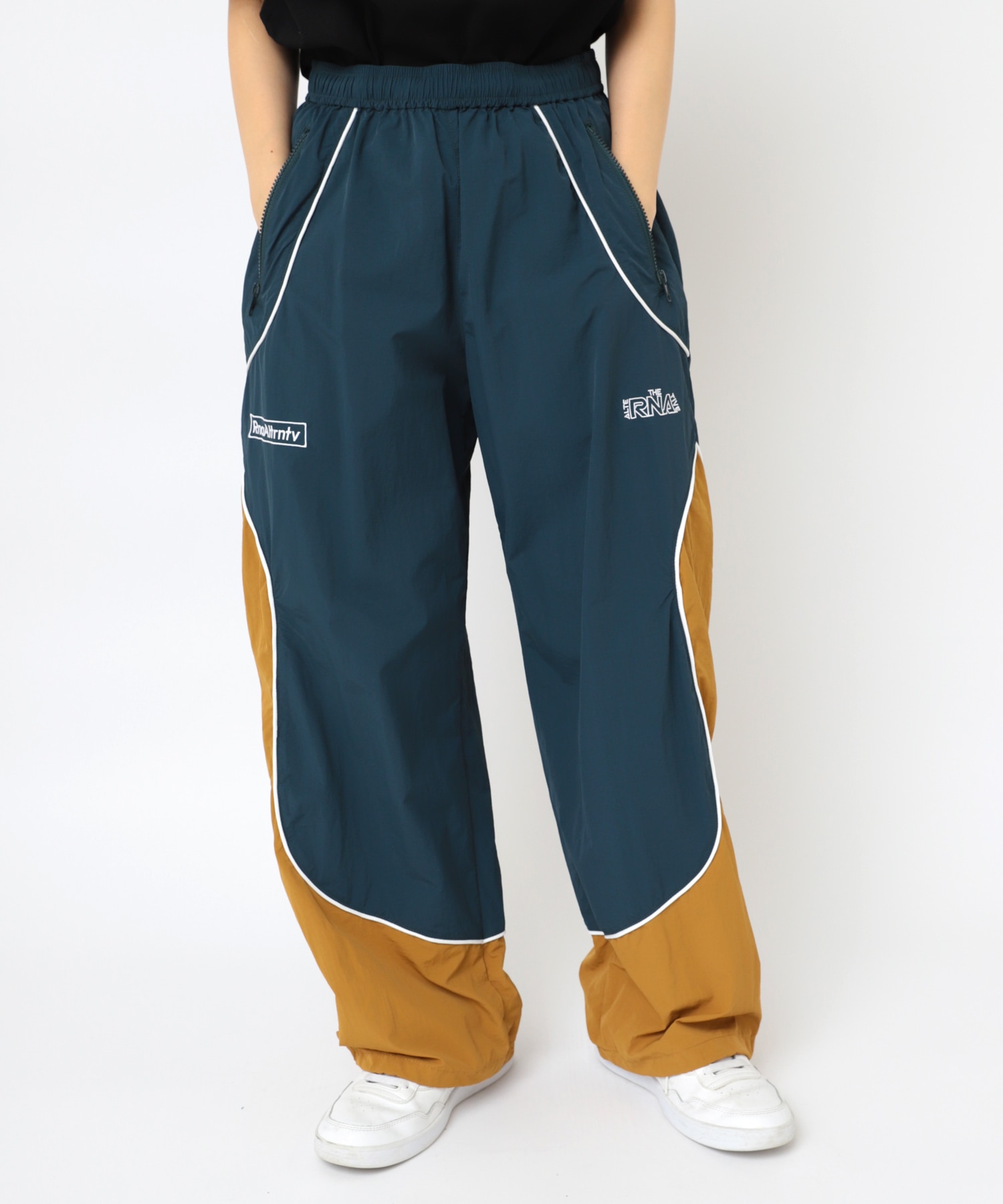 R4382 バイカラートラックパンツ