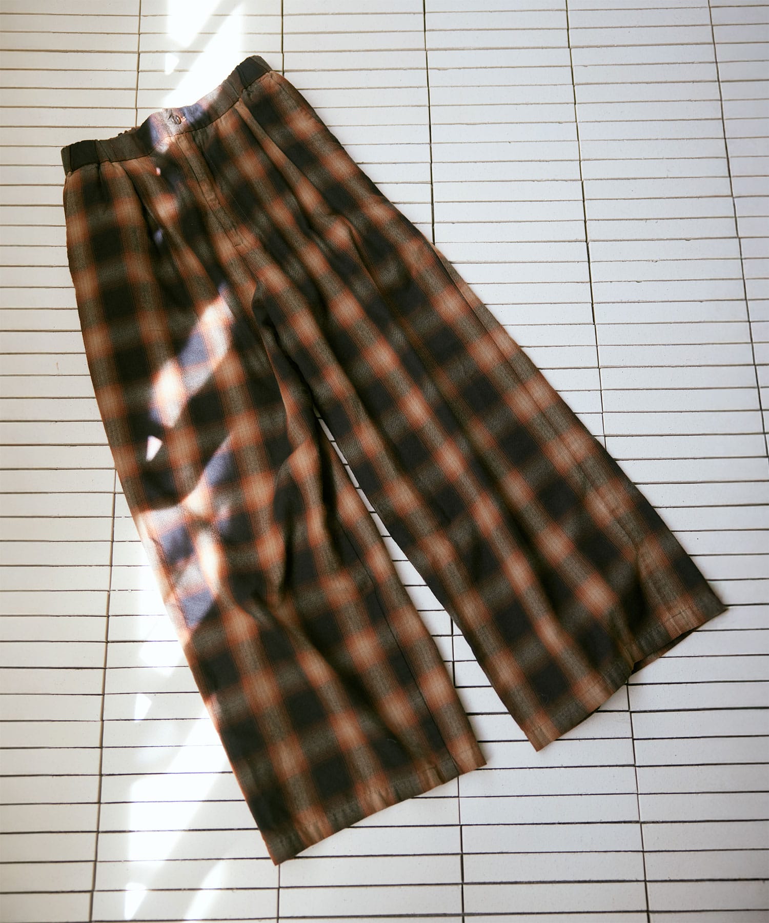 R4386 オンブレーチェックバギーパンツ