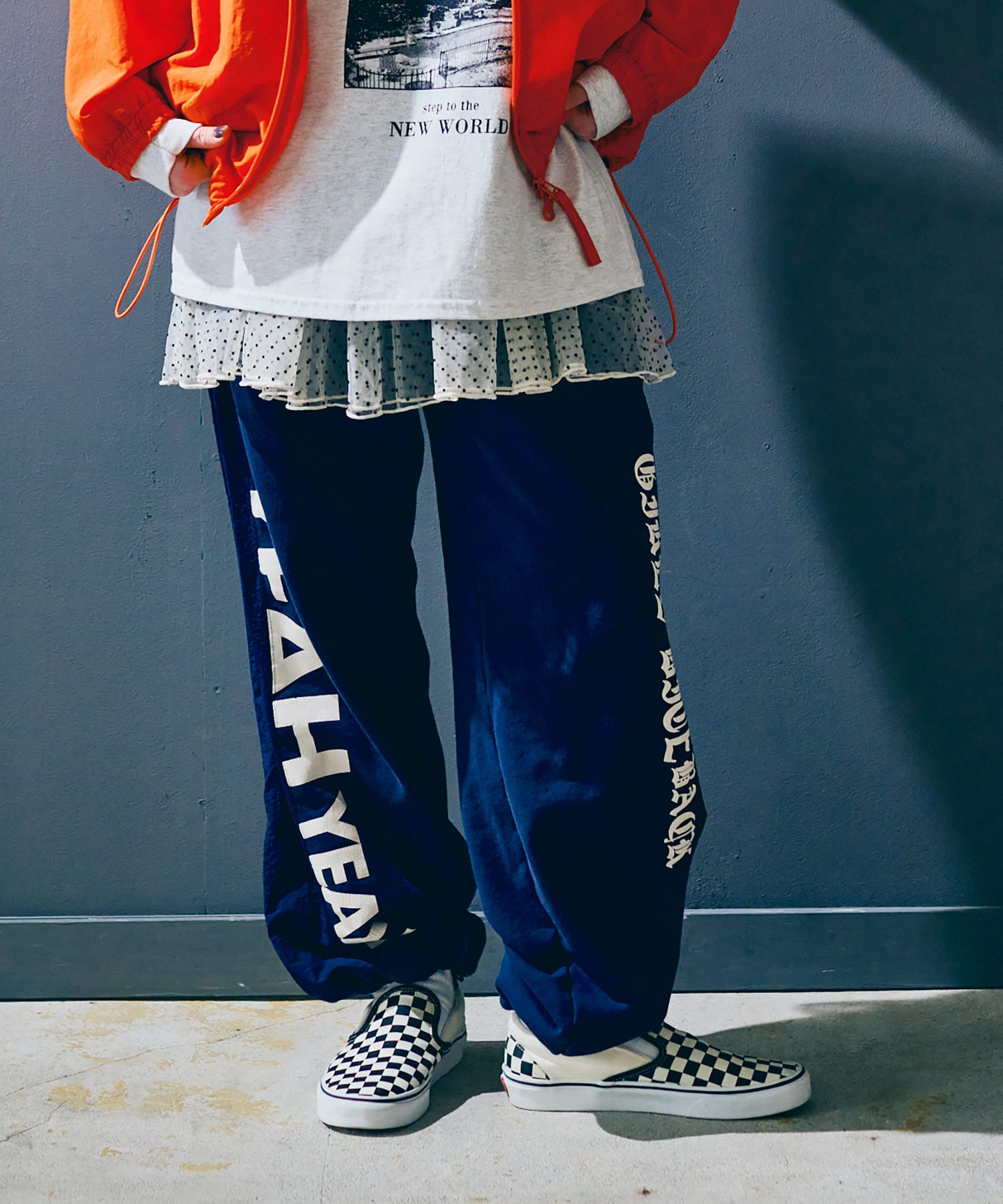 R4392 GIRLS BITE BACKスウェットパンツ