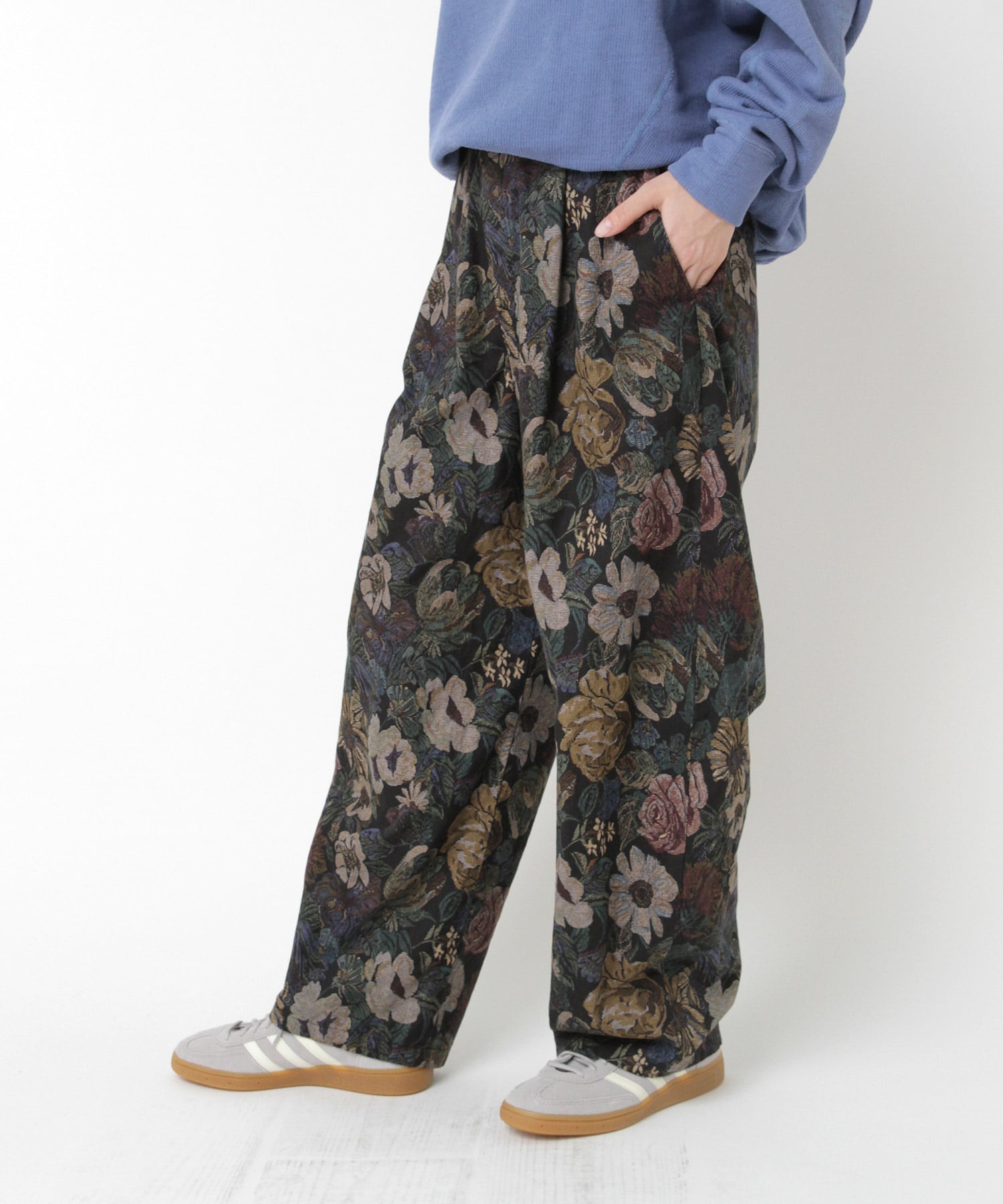 R4394 フラワープリントビエラパンツ