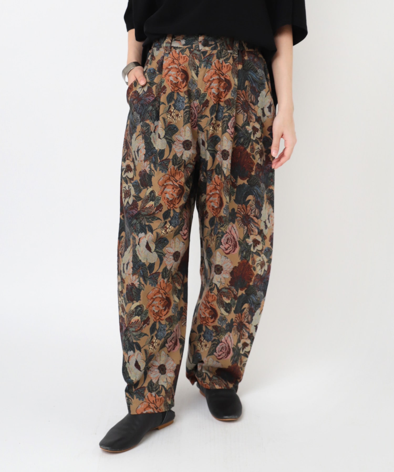 R4394 フラワープリントビエラパンツ