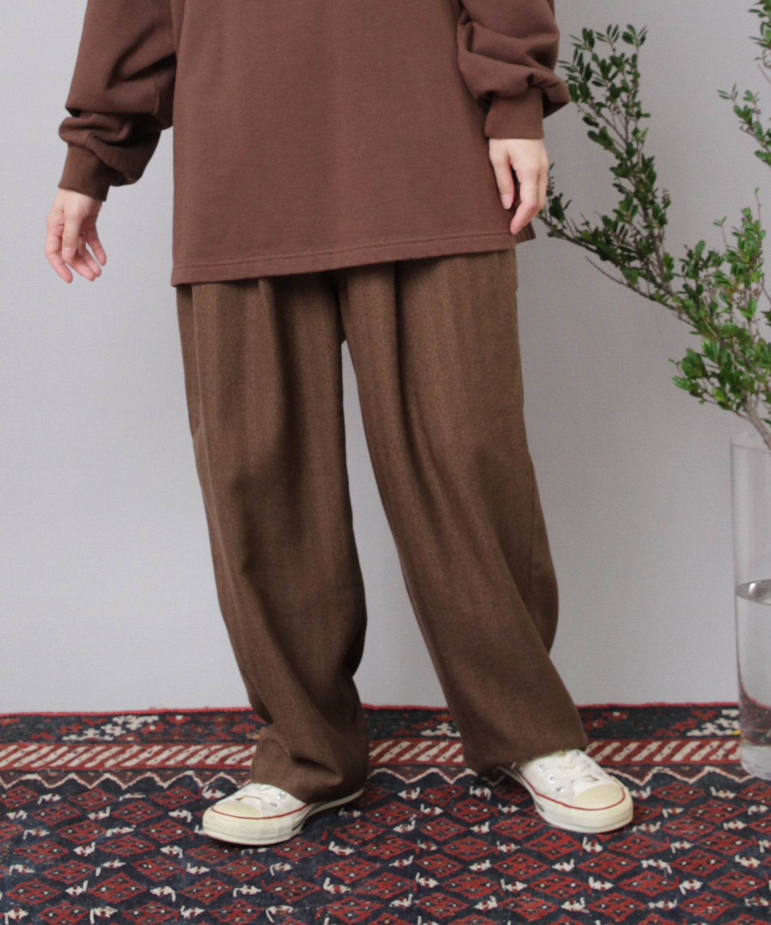 ami / URCH RNA ⿻ コットン タック ボールパンツ ブラウン ami / URCH RNA ⿻ コットン タック ボールパンツ ブラウン