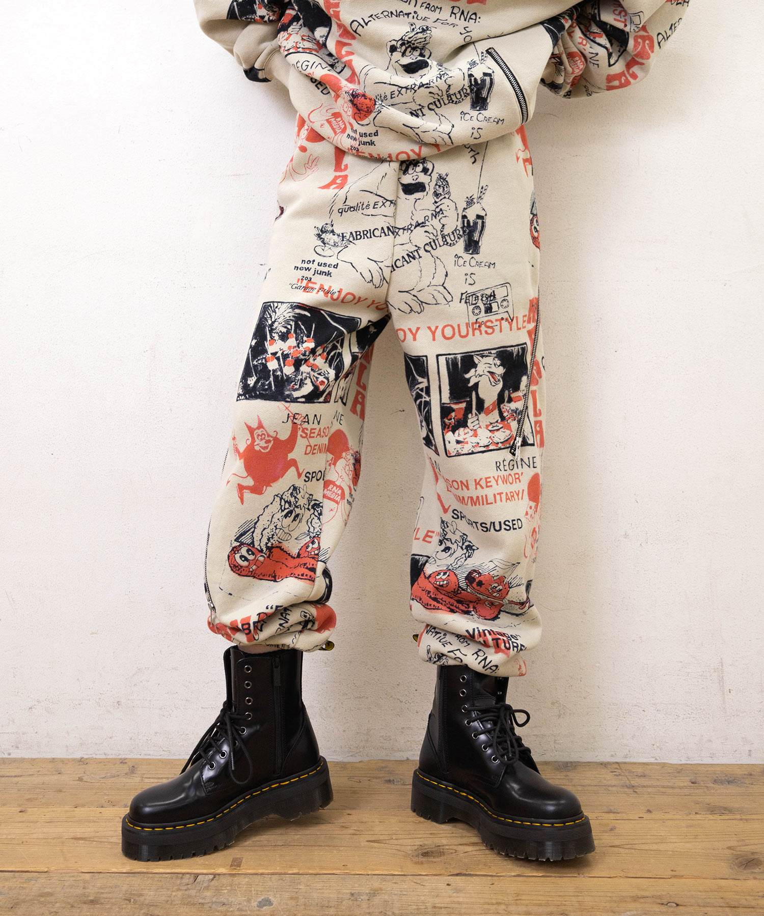 R4408 ENJOYプリントZIPパンツ