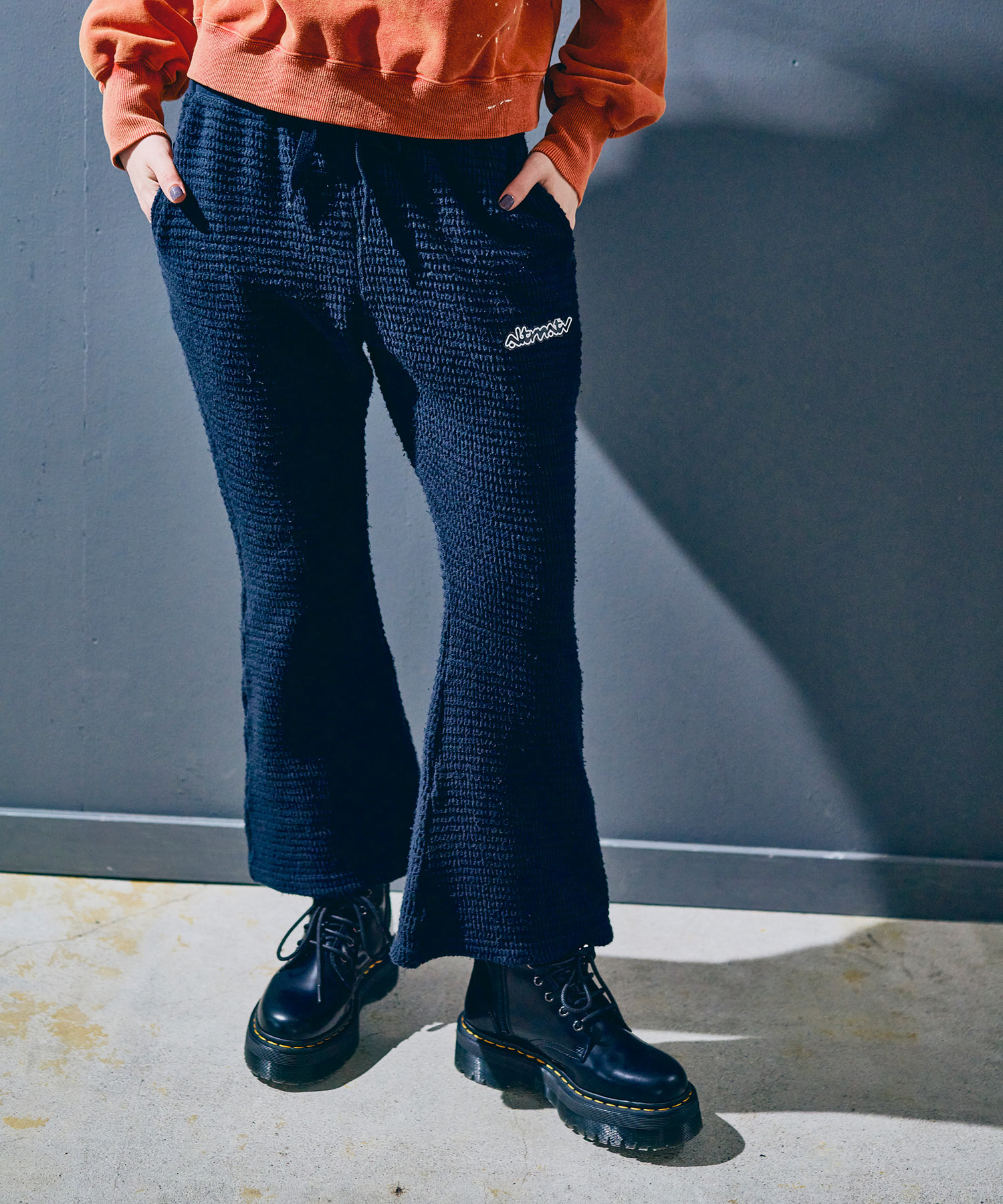 R4415 モコモコフレアパンツ