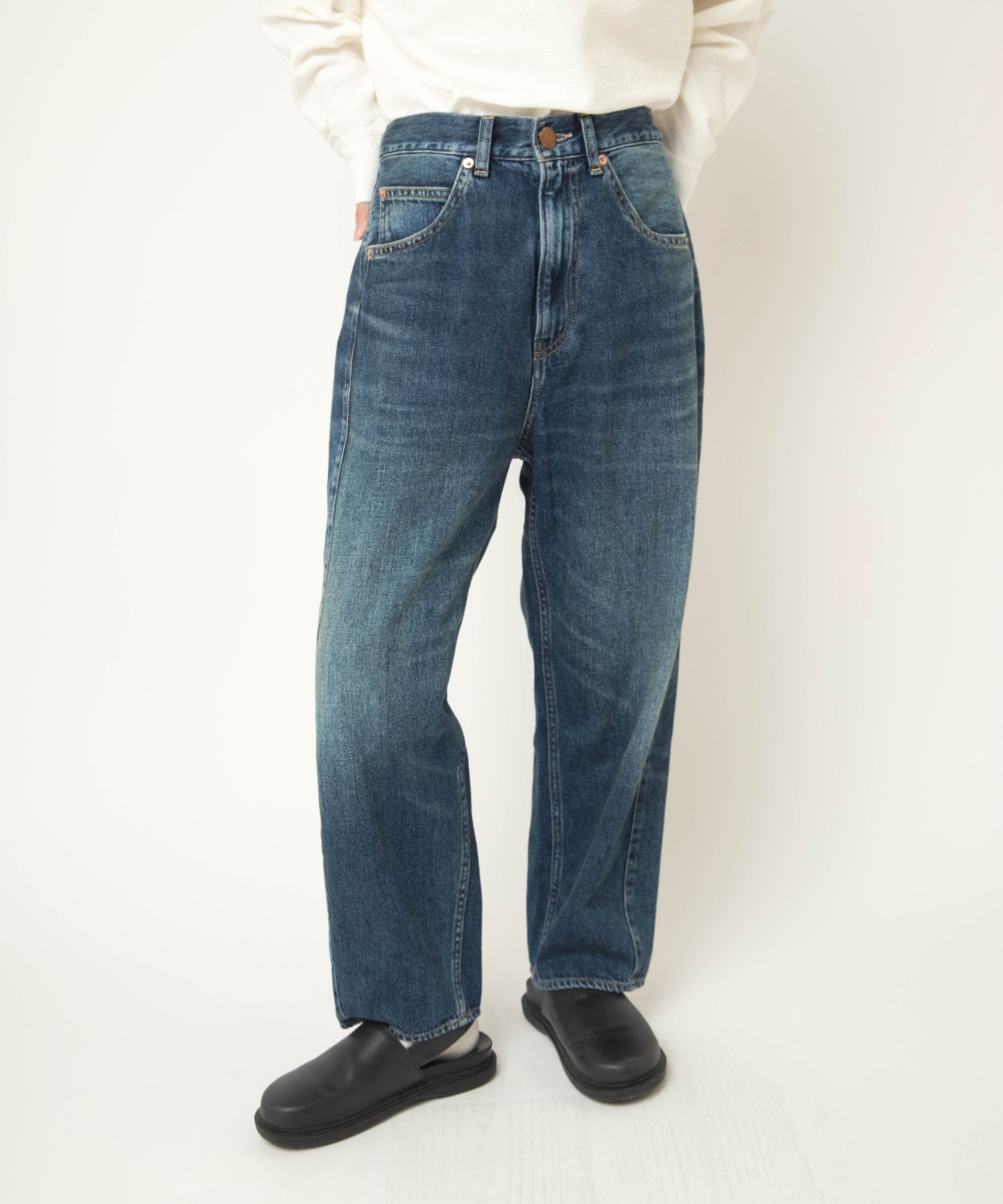 R4419 ルーズテーパードクロップドデニム