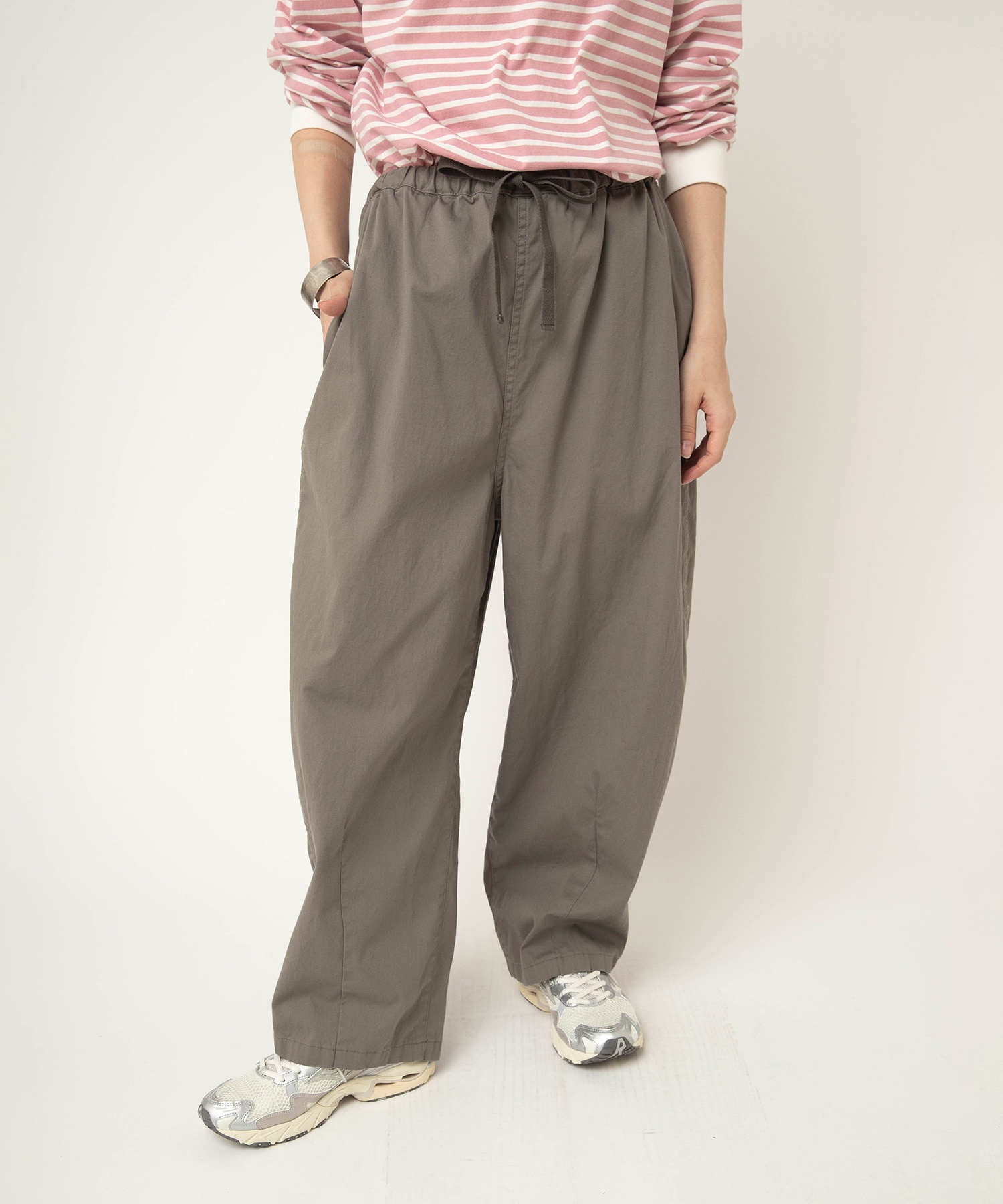 R4438 コットンリネンストレッチバルーンパンツ