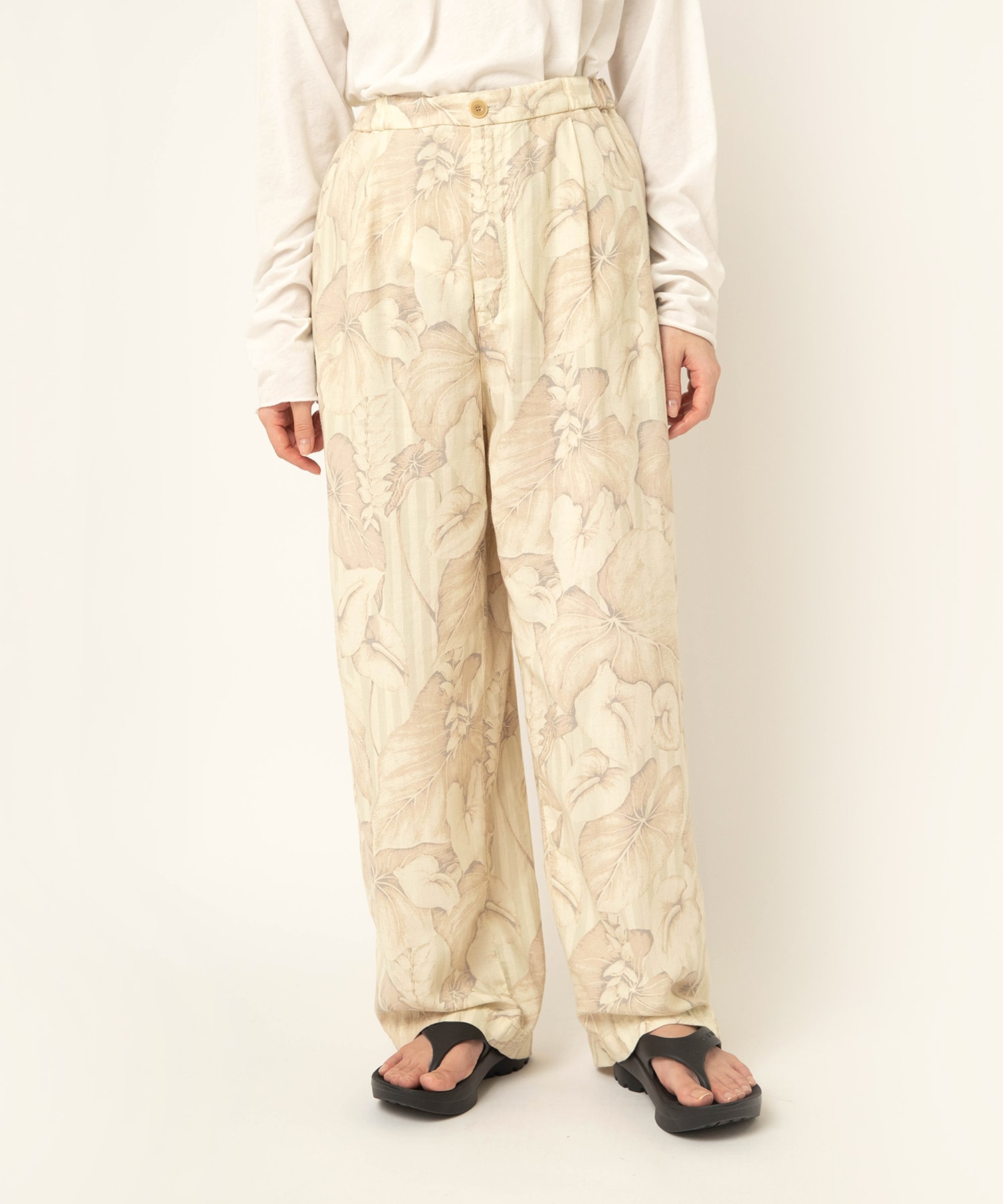 R4454 リーフストライプ柄パンツ