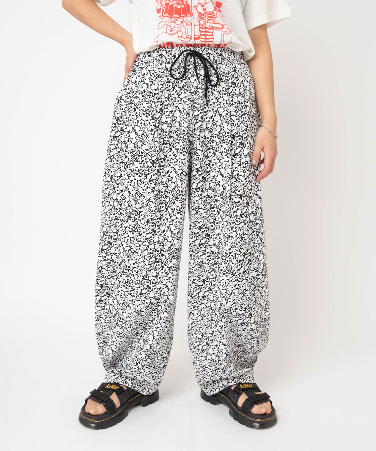 【4月下旬納期】R4462 スカルボーン柄イージーパンツ